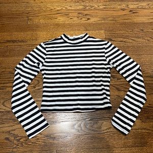 Brand New - Long Sleeve Crop Top